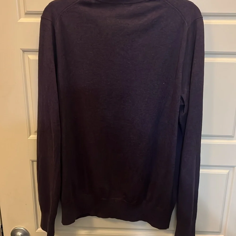 Banana Republic men’s Sz L silk blend V-Neck Sweater Purple Classic office work
